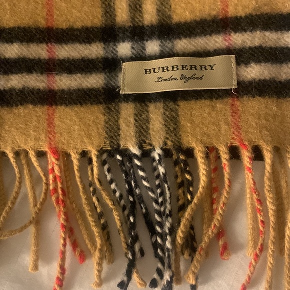 Mini Burberry Check Cashmere Scarf (Pre-loved) - Picture 2 of 2